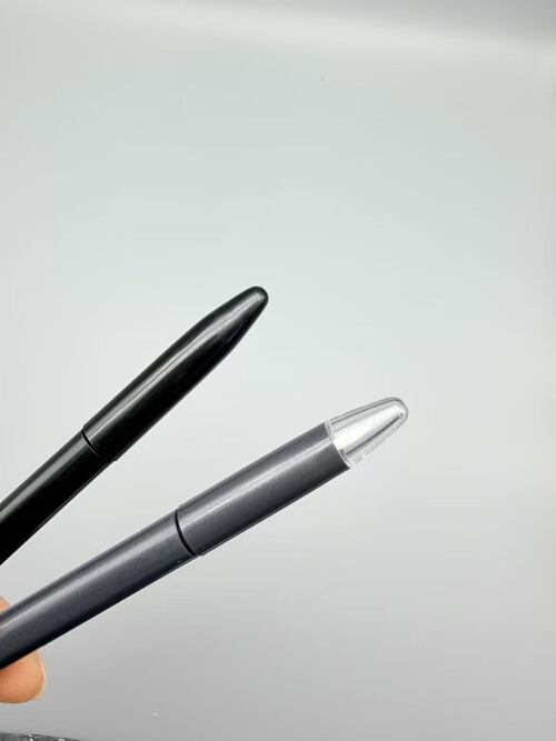 Jüngste Firmenblogs über Dual-Style Baumwoll-Dochthalter-Make-up-Stift-Verpackung für flüssigen Eyeliner & Lippenstift