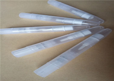 Einfacher Art-Lipgloss-Bleistift, der materielle kundenspezifische Farbe Wterproof pp. verpackt